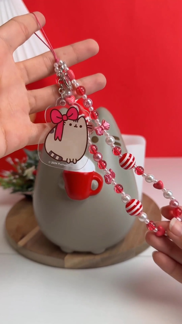 Amazon.com: Hamee Pusheen The Cat Christmas Jumbo Squishy Toy